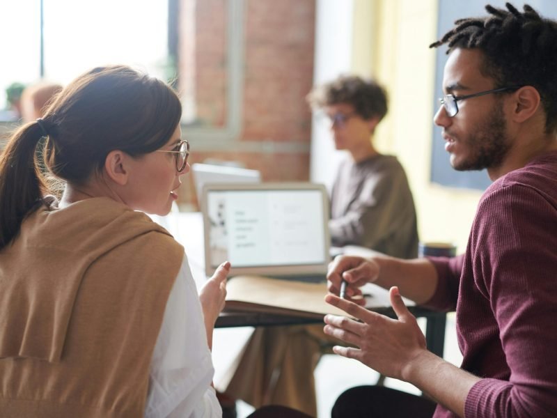 pexels-fauxels-3182747