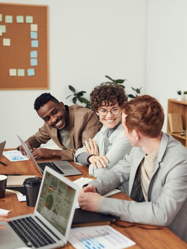 pexels-fauxels-3182754